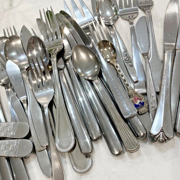 74 Pcs Flatware Stainless Mixed Patterns Makers Knives Forks Spoons ++++ Vintage - Picture 7 of 14